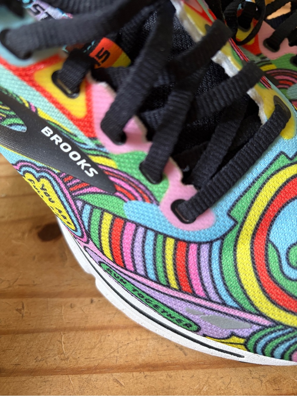 Brooks Ghost 15 Shoes Womens 7.5 Wednesday Holmes Pride Limited Edition - Picture 5 of 16